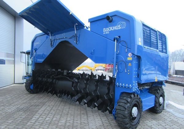 Backhus-A-60-auf-Raedern-1.jpg