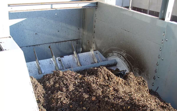 Blick-in-den-Dosierbunker-D-von-BRT-HARTNER